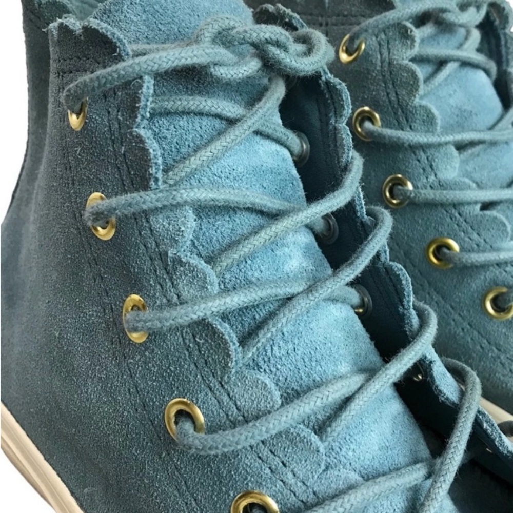 MOVING SALE!  Chuck Taylor All Star Blue Frilly Thrills Sneakers 8.5/39 - Picture 4 of 9